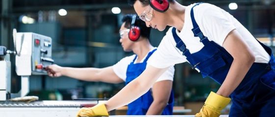 (P) 5 motive pentru care merită să angajezi muncitori asiatici