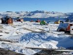 Studiu: Aproximativ 200 mil. de oameni vor fi nevoiţi să migreze în 2050, din cauza schimbărilor climatice. În Groenlanda, ambarcațiunile iau locul săniilor