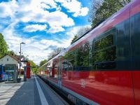 
	Revoluție în transportul feroviar din Germania. Trenurile Siemens cu hidrogen intră în circulație din 2024, înlocuind 1.300 de trenuri diesel
