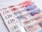 Marea Britanie va împrumuta o sumă record de aproape 400 mld. lire sterline în acest an, pentru a acoperi cel mai mare deficit bugetar al ţării pe timp de pace