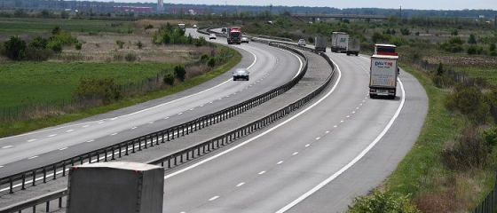 Ministrul Transporturilor anunță că, în această săptămână, vor fi dați în folosință încă 31 km de autostradă: lotul 1 al autostrăzii Sebeş-Turda şi centura Bacău