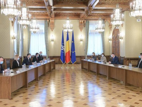 Zi de consultări între Klaus Iohannis și partidele parlamentare, pentru desemnarea viitorului premier