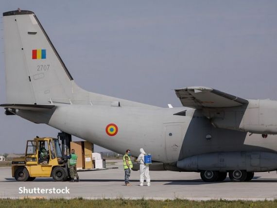 Băncile din România s-au gândit să folosească avioane militare pentru a alimenta cu numerar bancomatele, după ce zborurile din Europa au fost suspendate