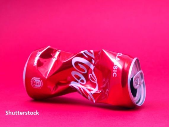 Coca-Cola va desfiinţa 2.200 de locuri de muncă la nivel global, peste jumătate în SUA