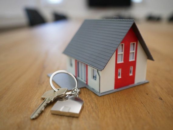(P) Accesează cele mai noi anunțuri imobiliare și alege-ți viitoarea ta locuință pe Anuntul.ro!