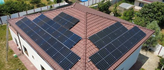 (P) Piața fotovoltaică din București &icirc;n 2026: ce se schimbă pentru proprietarii de case și firme
