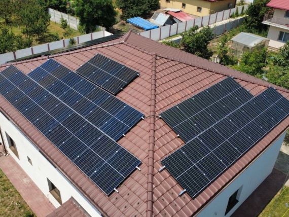 (P) Piața fotovoltaică din București &icirc;n 2026: ce se schimbă pentru proprietarii de case și firme