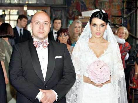 Sorana De La Asia Divorteaza Doar Doi Ani Au Trecut De La Nunta Si Totul S A Terminat Sa Fie De Vina Prietenia Ei Cu Dan Bordeianu Sef Sub Acoperire Protv