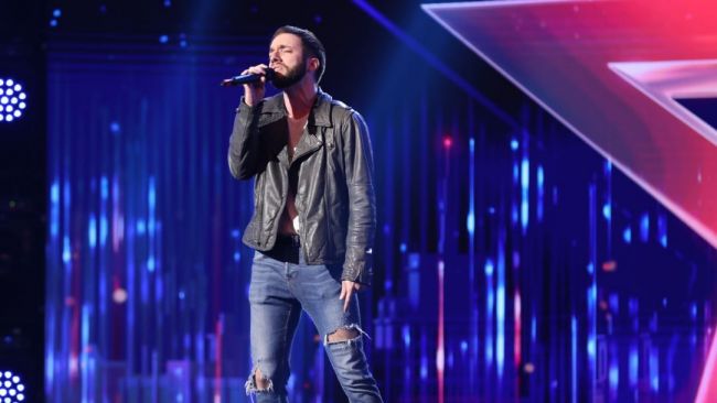 Romanii Au Talent 2021 Alessandro DÄƒnescu A Ridicat Juriul In Picioare Cu Timbrul SÄƒu Special Romanii Au Talent Protv