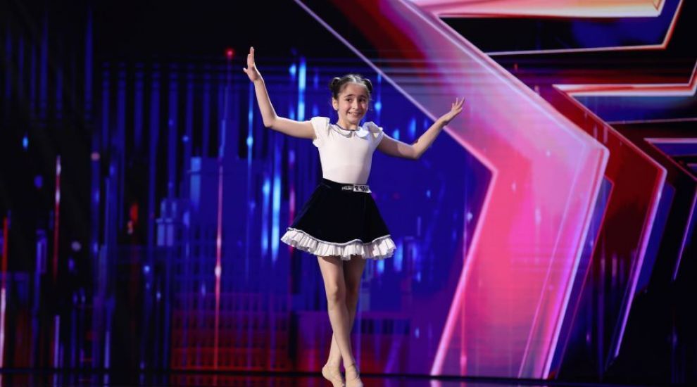 
	Românii au talent 2021: Emma Khochaba,&nbsp;reprezentație impresionantă de dans combinat cu elemente acrobatice
