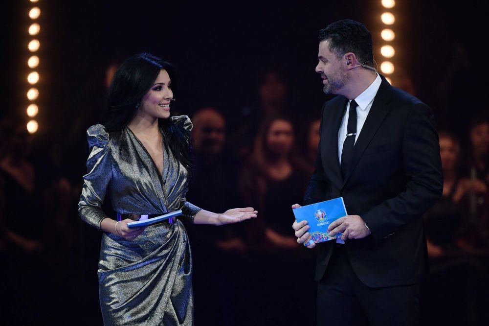 Foto Aparitie De Senzatie A Corinei Caragea La Gala Uefa