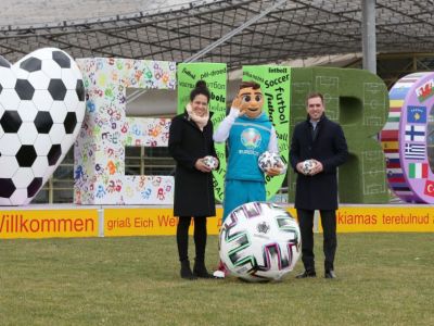 A inceput numaratoarea inversa! 100 de ZILE pana la EURO 2020! Vezi aici SUPER JUCATORII care au depasit borna 100 pentru nationalele lor